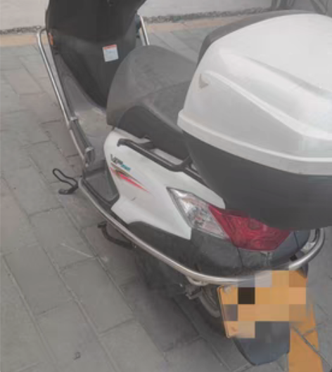 豪爵VF125双启动，带后备箱和保险杠，2...