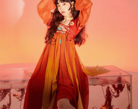 转卖十三余小豆蔻儿 大乔裙子本体  有项链...