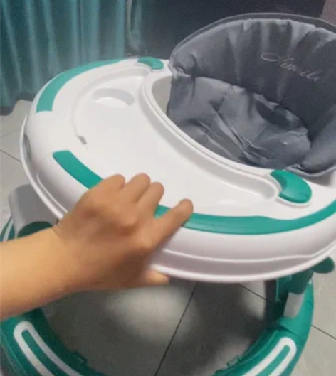 学步车，几乎全新，防o型腿婴儿多功能防侧翻...