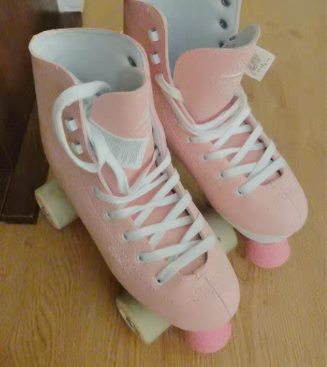 转卖迪卡侬女款粉色双排溜冰鞋 很好滑 刷街...