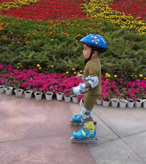 迪卡侬Oxelo儿童轮滑鞋,30-32码,...