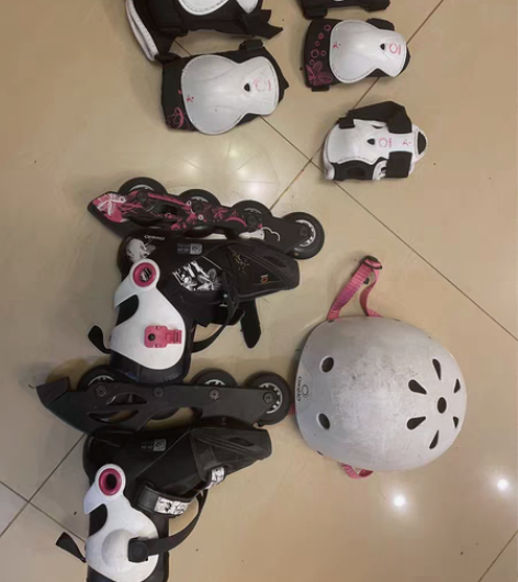 迪卡侬儿童溜冰鞋oxelo 32-34码全...