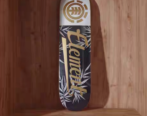 转卖正品Element滑板板面，背面有贴纸...