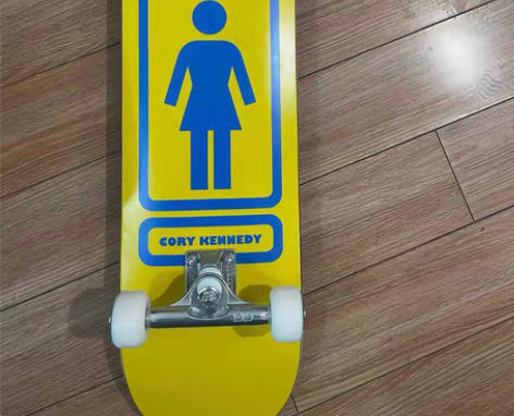 包邮特价出！GIRL专业双翘滑板板面特价出...