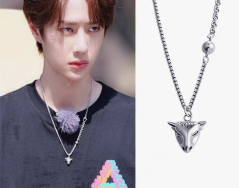转卖王一博同款牛头 项链 感兴趣的话点“我...