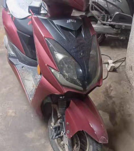 小刀电动车  闲置了 能跑10多公里 感兴...