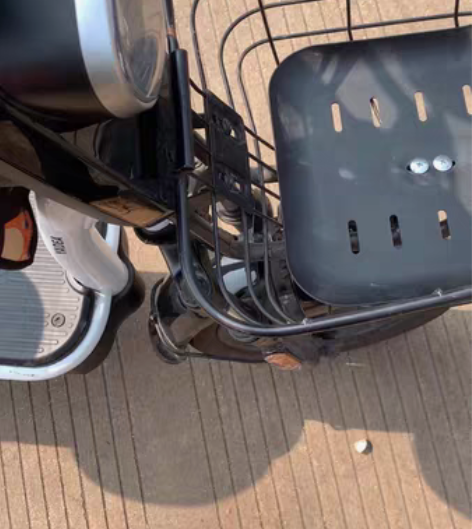 雅迪乐骑电动车（乐骑 无需用钥匙开锁 用卡...