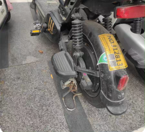 转让新国标雅迪尚米电动车 可以上深圳牌轻微...