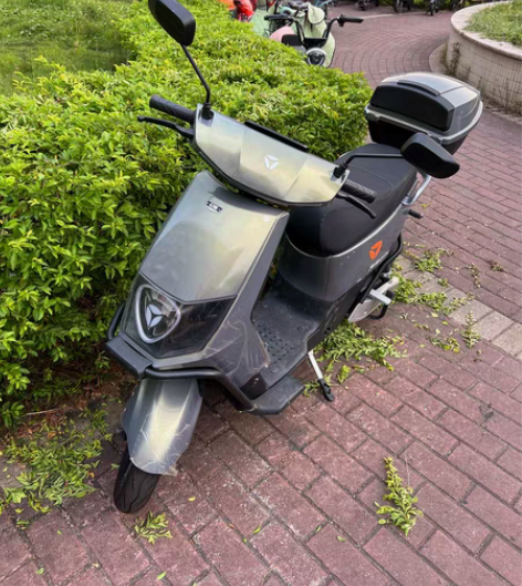 9成新雅迪电动车，电池加装60V容量，跑了...