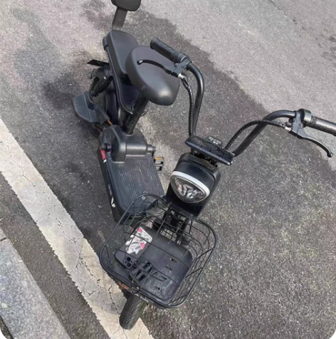 2022年7月份雅迪乐骑电动车，铅酸电池，...