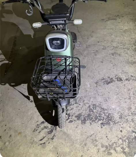 台铃电动车，99新，成色非常好。 因家庭原...