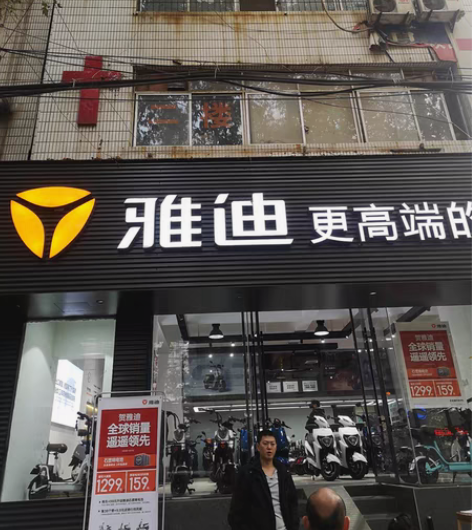 酷 K 新国标版 油光铂雅银卡宴灰 359...