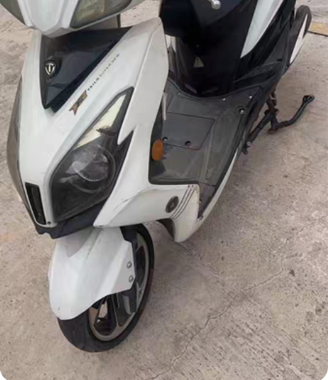 台铃电动车，跑两年了，5100买的，6块3...