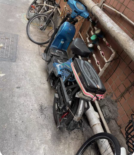 快递电动车60伏  20安，能跑30多公里...