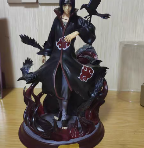 宇智波鼬手办。注意，祖国版。骨折价。有小瑕...