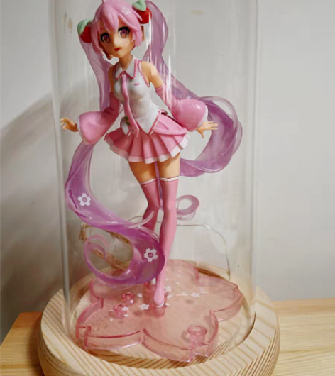 初音未来手办 带玻璃罩，灯 包邮，不讲价全...