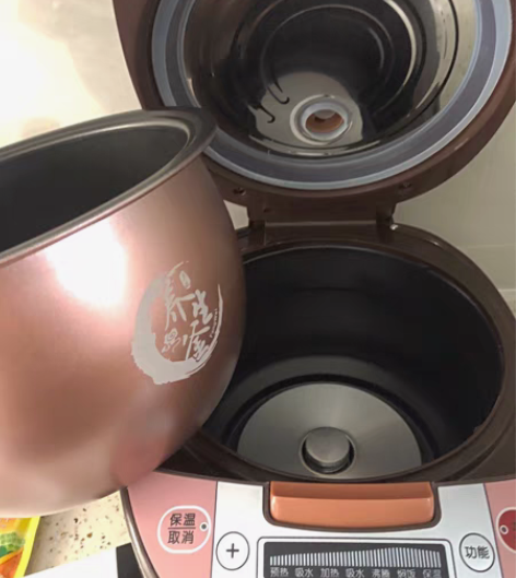 库房处理,原价200多的美菱电饭煲,现通通...