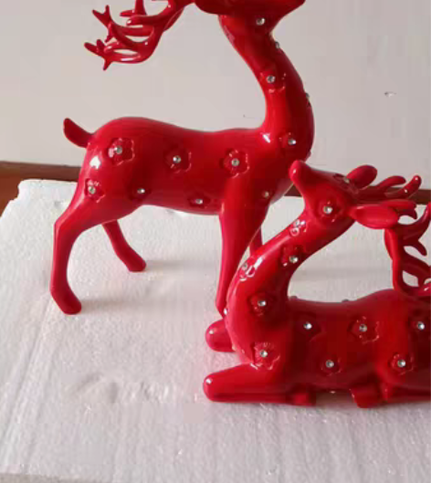 包邮红鹿一对,纯新,姑姑送我的,品相完好,...