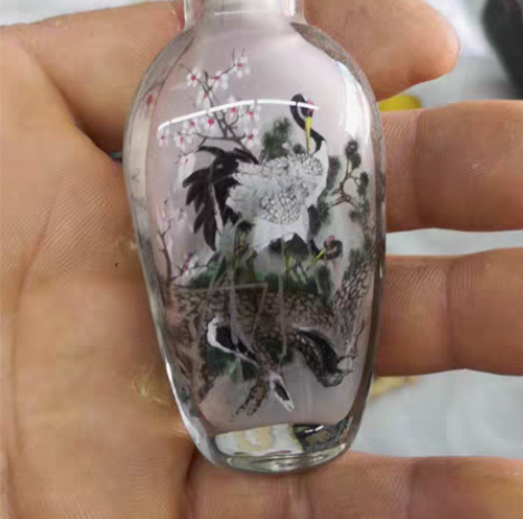 包邮琉璃内画鼻烟壶 品相如图 感兴趣的话点...