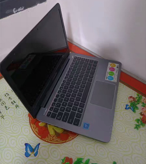 华硕14寸笔记本电脑，八成新，运行快，自带...