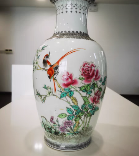 包邮567年代景德镇花鸟瓶，高36厘米，手...