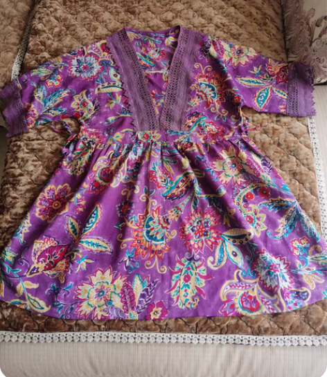 包邮民族风手绘上衣，颜色美丽，XS码，上海...