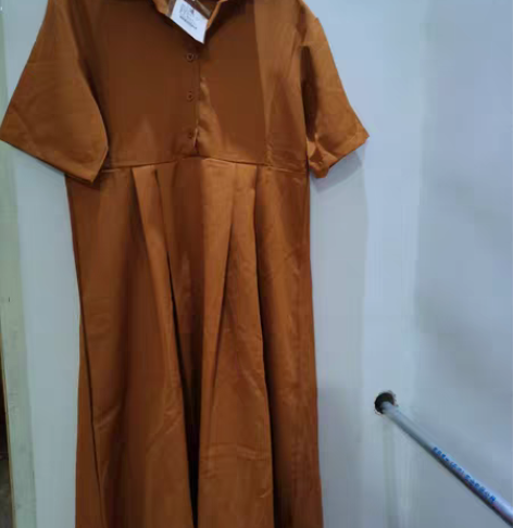 全新连衣裙s码，穿到115斤没问题！喜欢拍...