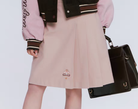 转卖三丽鸥联名款半身裙女冬季新款减龄百搭显...