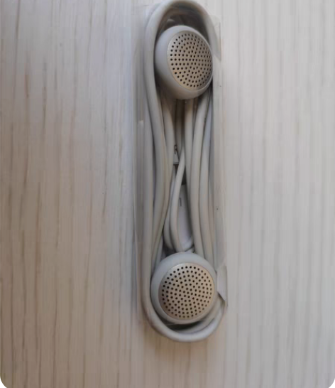 华为原装耳机 未拆封 感兴趣的话点“我想要...