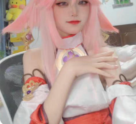 次元依家的全套cos服在布料原因有轻微的起...