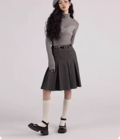 中牌黛缥m中裙 自量47cm 9新状态很好...