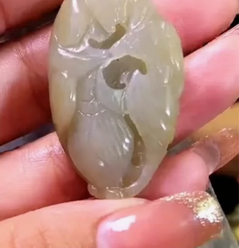 天然和田玉，立体镂空雕刻，福泽绵延。如意雕...