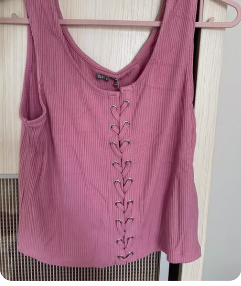 68背心吊带 没穿过吊牌还在一直放柜子里有...