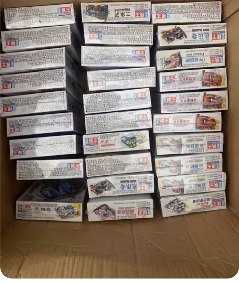 实木椅子，很有年代感的椅子，童年的记忆 感...