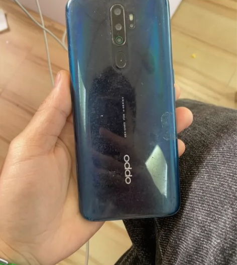 oppoA11，换过屏幕不失灵，标价就是卖...