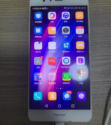 出一批华为荣耀V8，6新左右 运行内存：4...