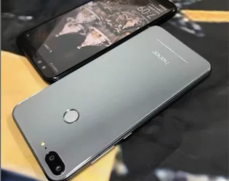 捡漏价出手机低价处理华为荣耀9青春版华为荣...