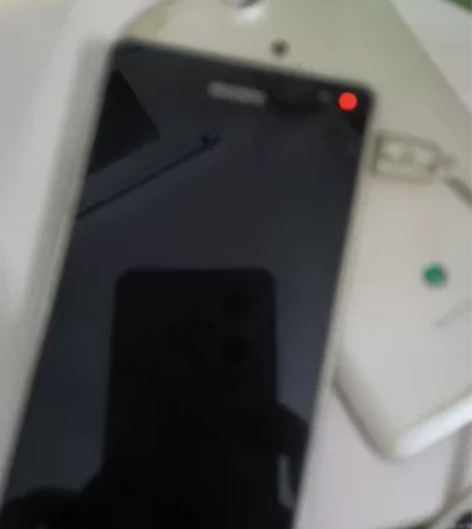 索尼lt29，所有功能完好，记得屏幕显示超...