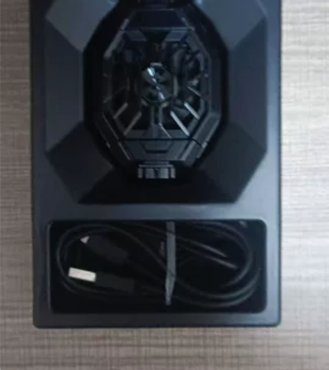 外观还行，手机发烫可以用吧，一秒制冷也可以...