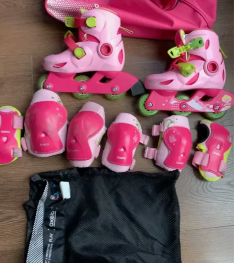 迪卡侬 儿童旱冰鞋套装 含护手护肘护膝背包...