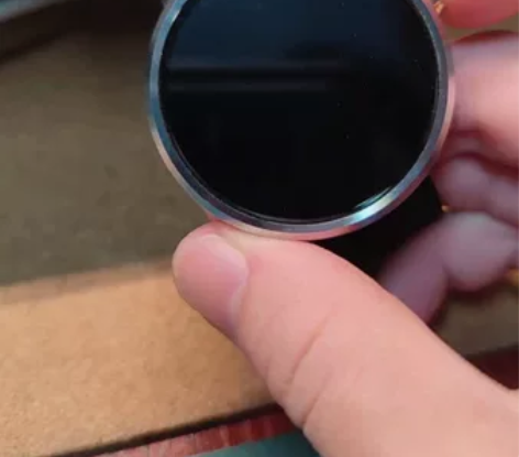 Moto360 1代极品成色 电池状态良好...