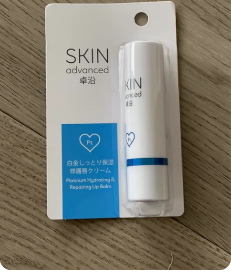 全新 屈臣氏SA卓沿白金舒润保湿修护润唇膏...