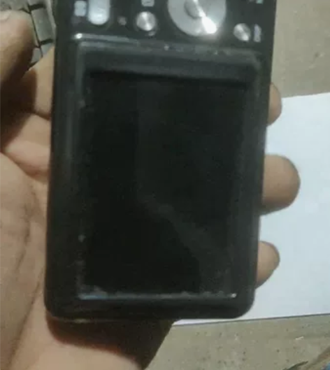 FUGN富京数码像机，开机，没有充电器，不...