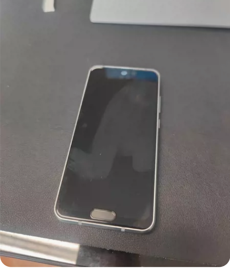 夏普R2 洋垃圾手机，8新，屏幕未贴膜，细...