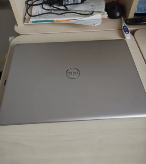 几乎全新，没怎么用，配件，原箱都在，戴尔D...