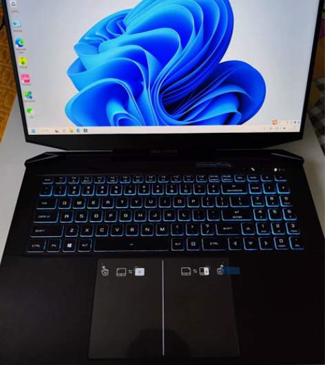 机械革命蛟龙7-97Q 3070笔记本 极...