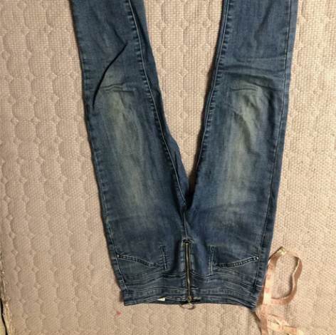 女士高腰短裤，专柜正品，穿着非常舒服，款式...