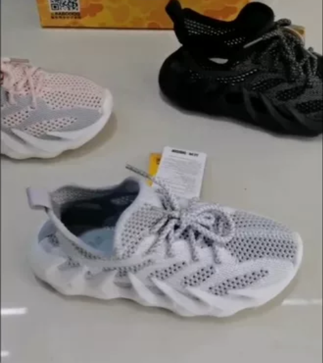 泉州巴布豆春秋款飞织透网男女童椰子鞋，最新...