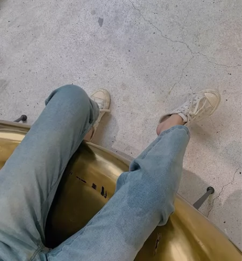 迟伞伞 气质牛仔裤女新款春秋百搭高腰显瘦复...