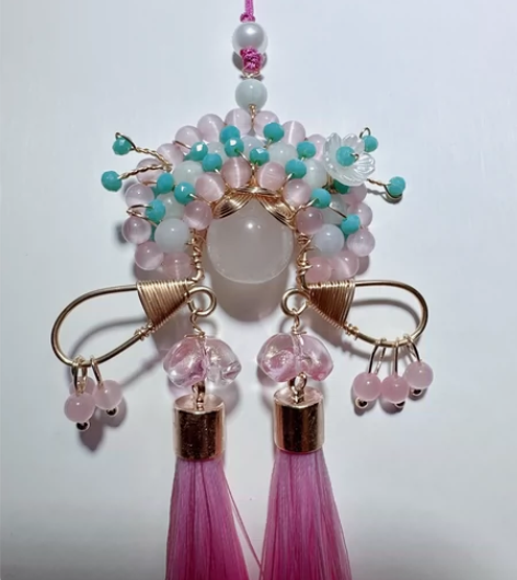 手艺人纯手工粉色猫眼珠美女挂绳 感兴趣的话...